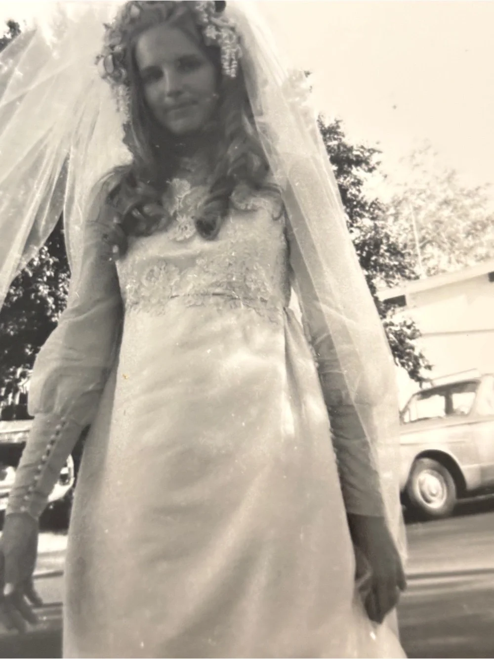 1971 Vintage Wedding Dress Vacuum packed box